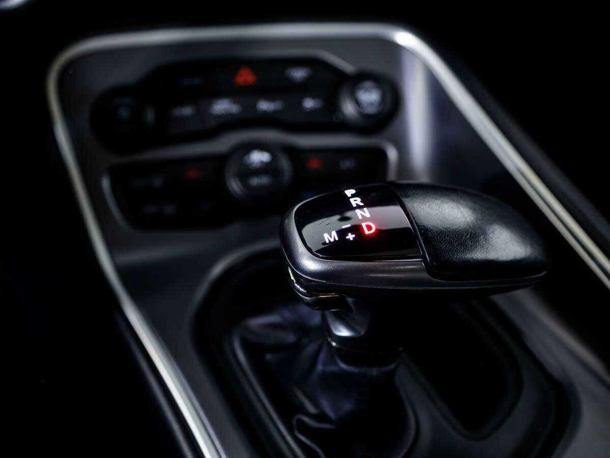 Купить Dodge Challenger с пробегом. Фото: #19