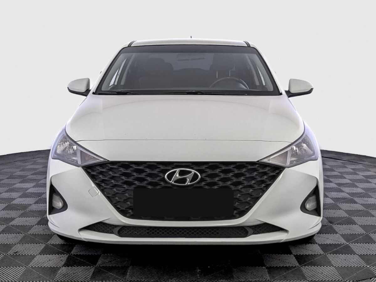 Купить Hyundai Solaris с пробегом. Фото: #1