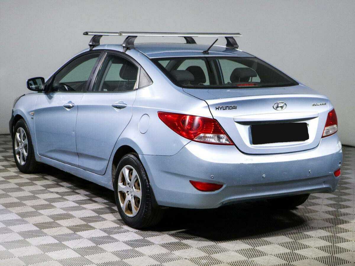 Купить Hyundai Solaris с пробегом. Фото: #4
