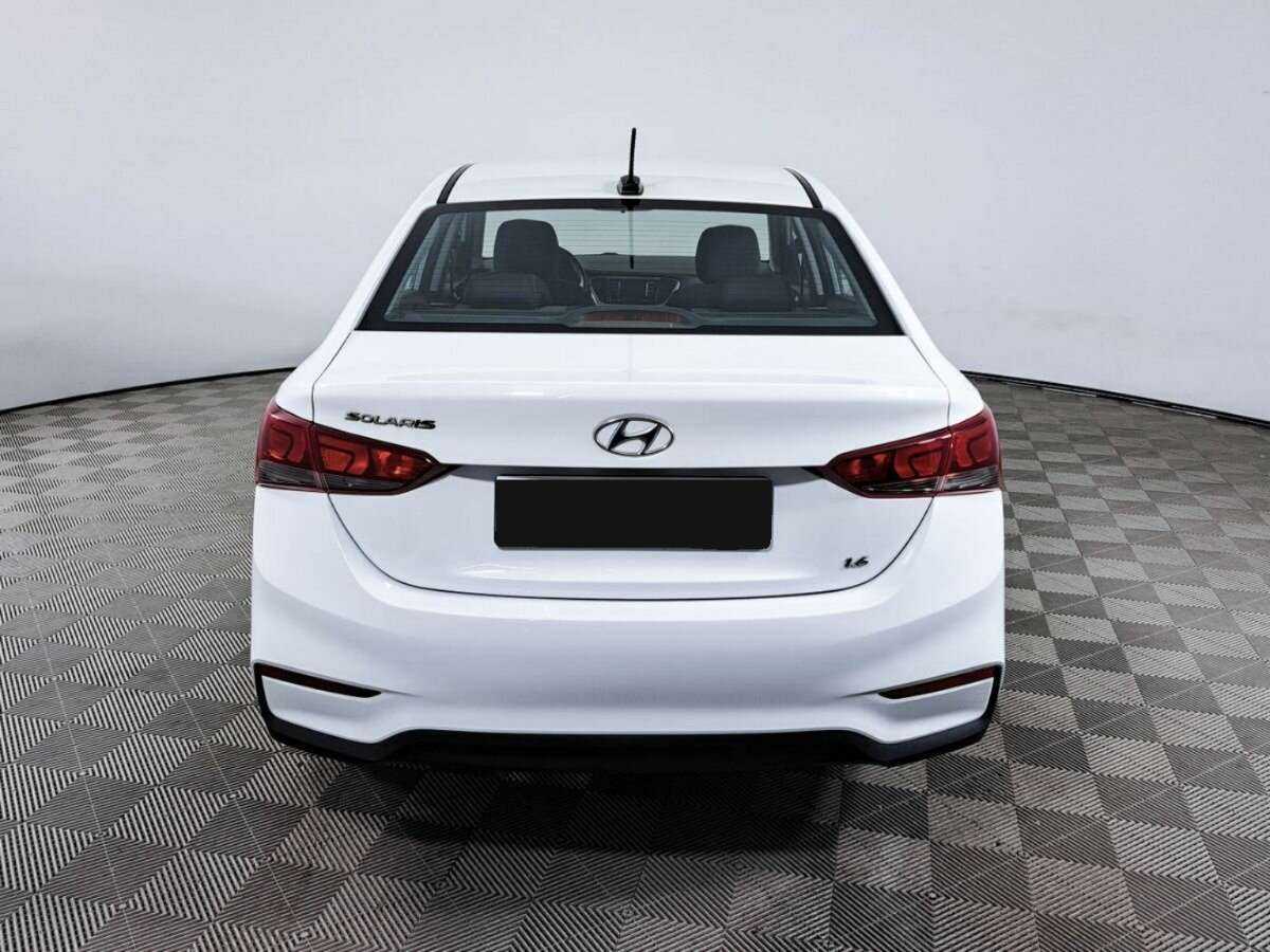 Купить Hyundai Solaris с пробегом. Фото: #4