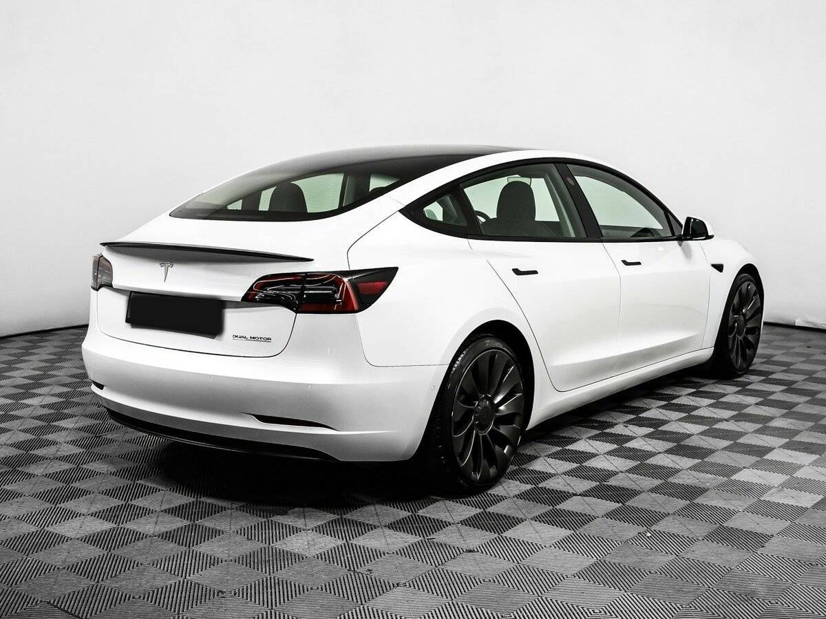 Купить Tesla Model 3 с пробегом. Фото: #4