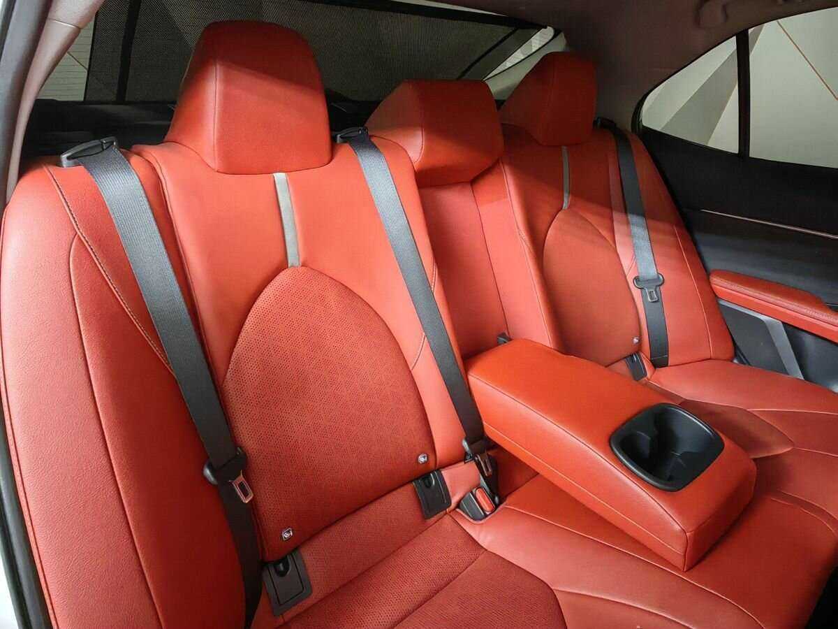 Купить Toyota Camry с пробегом. Фото: #12