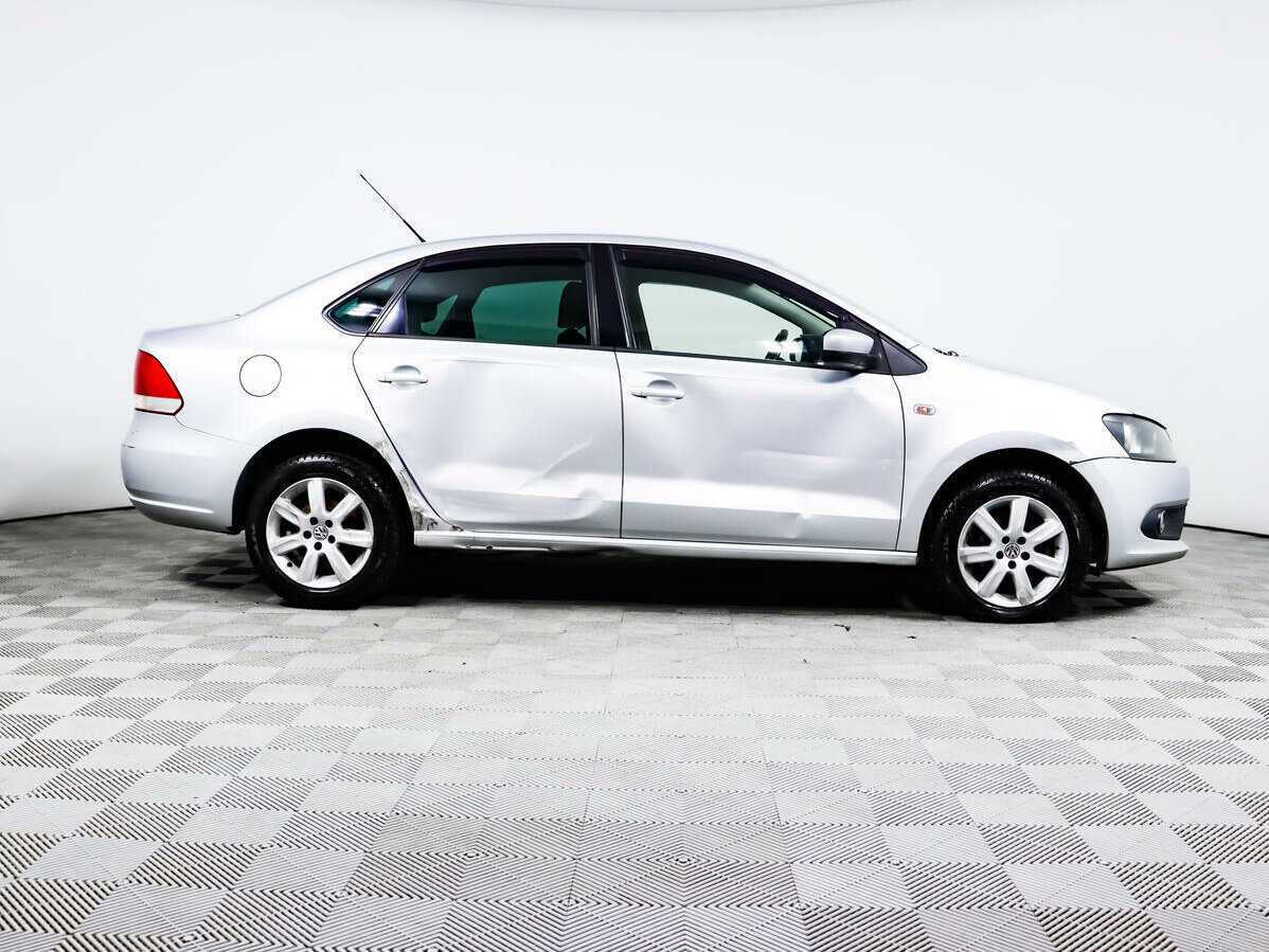 Купить Volkswagen Polo с пробегом. Фото: #3