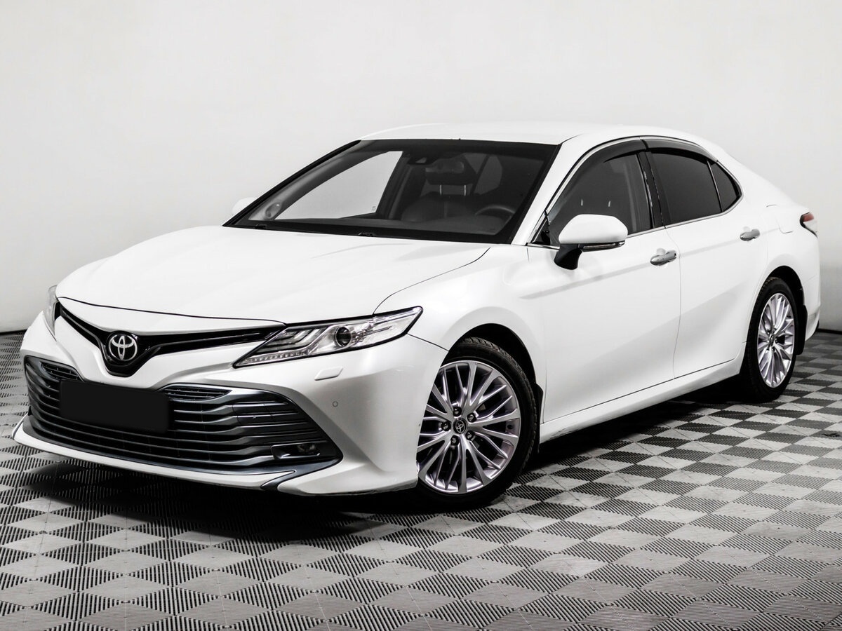 Купить Toyota Camry с пробегом. Посмотреть фото