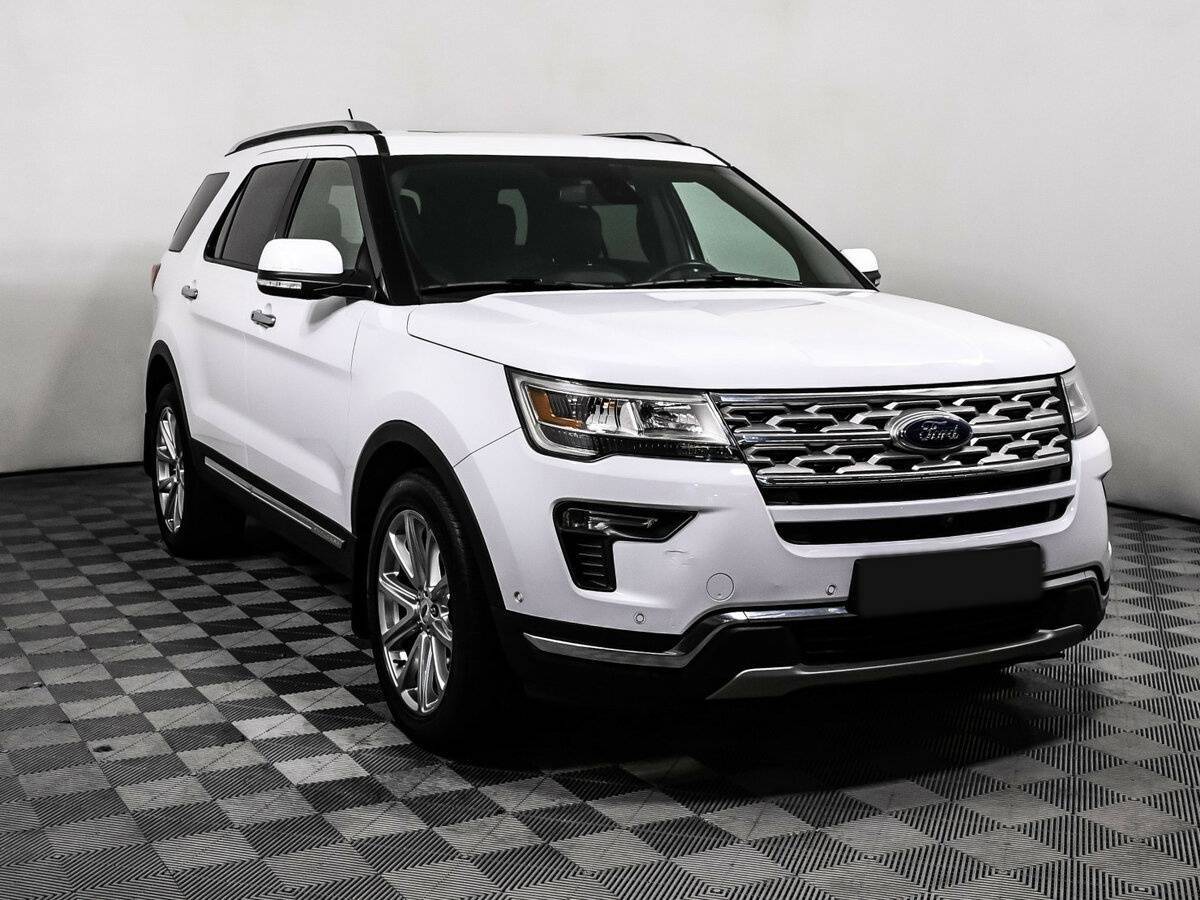Купить Ford Explorer с пробегом. Фото: #2