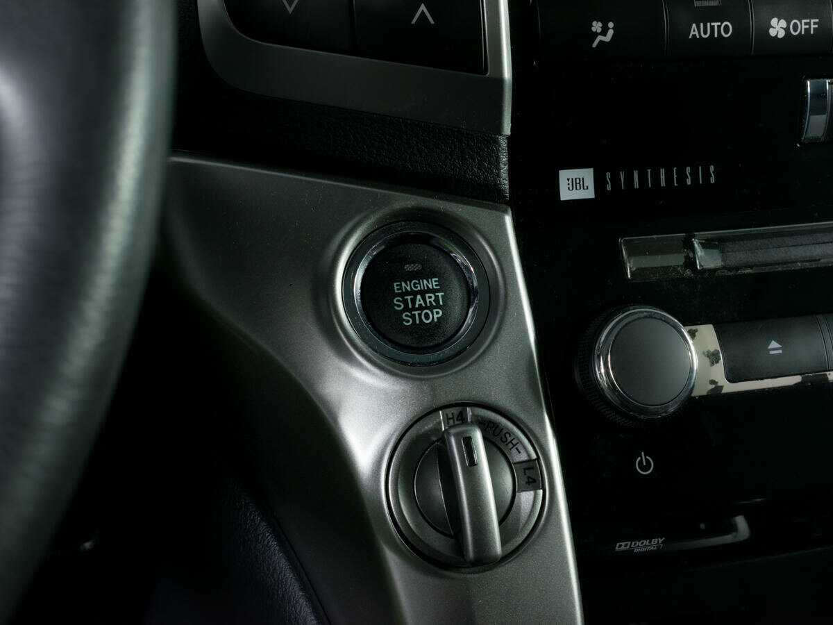 Купить Toyota Land Cruiser с пробегом. Фото: #18