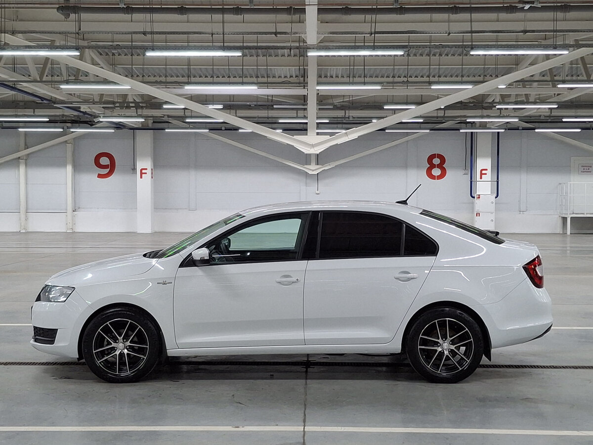 Купить Skoda Rapid с пробегом. Фото: #7
