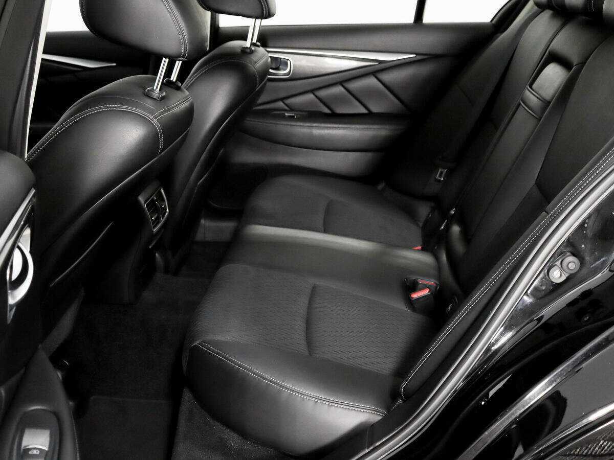 Купить Infiniti Q50 с пробегом. Фото: #11