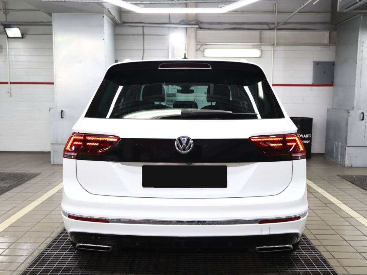 Купить Volkswagen Tiguan с пробегом. Фото: #3