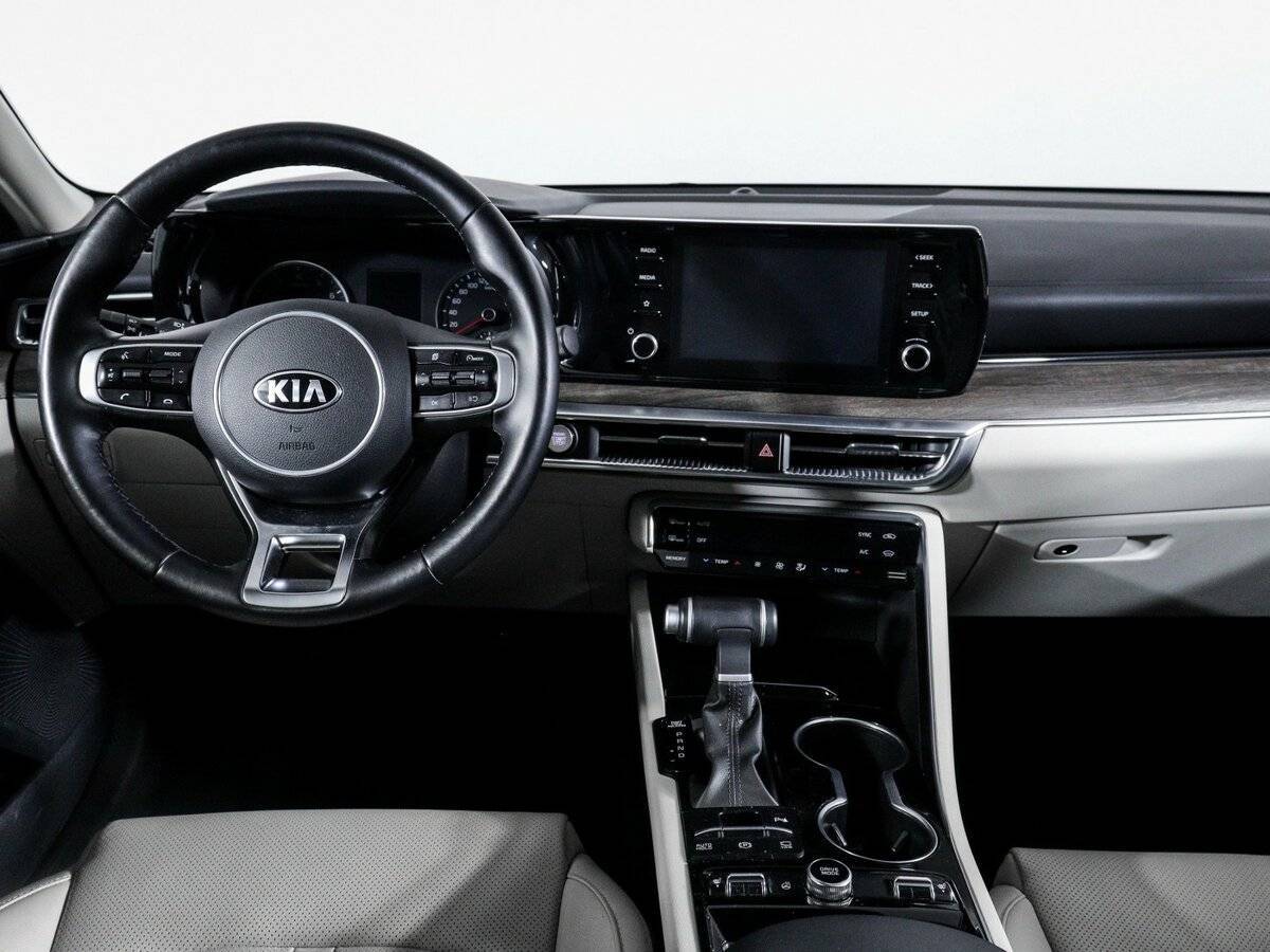 Купить Kia K5 с пробегом. Фото: #11