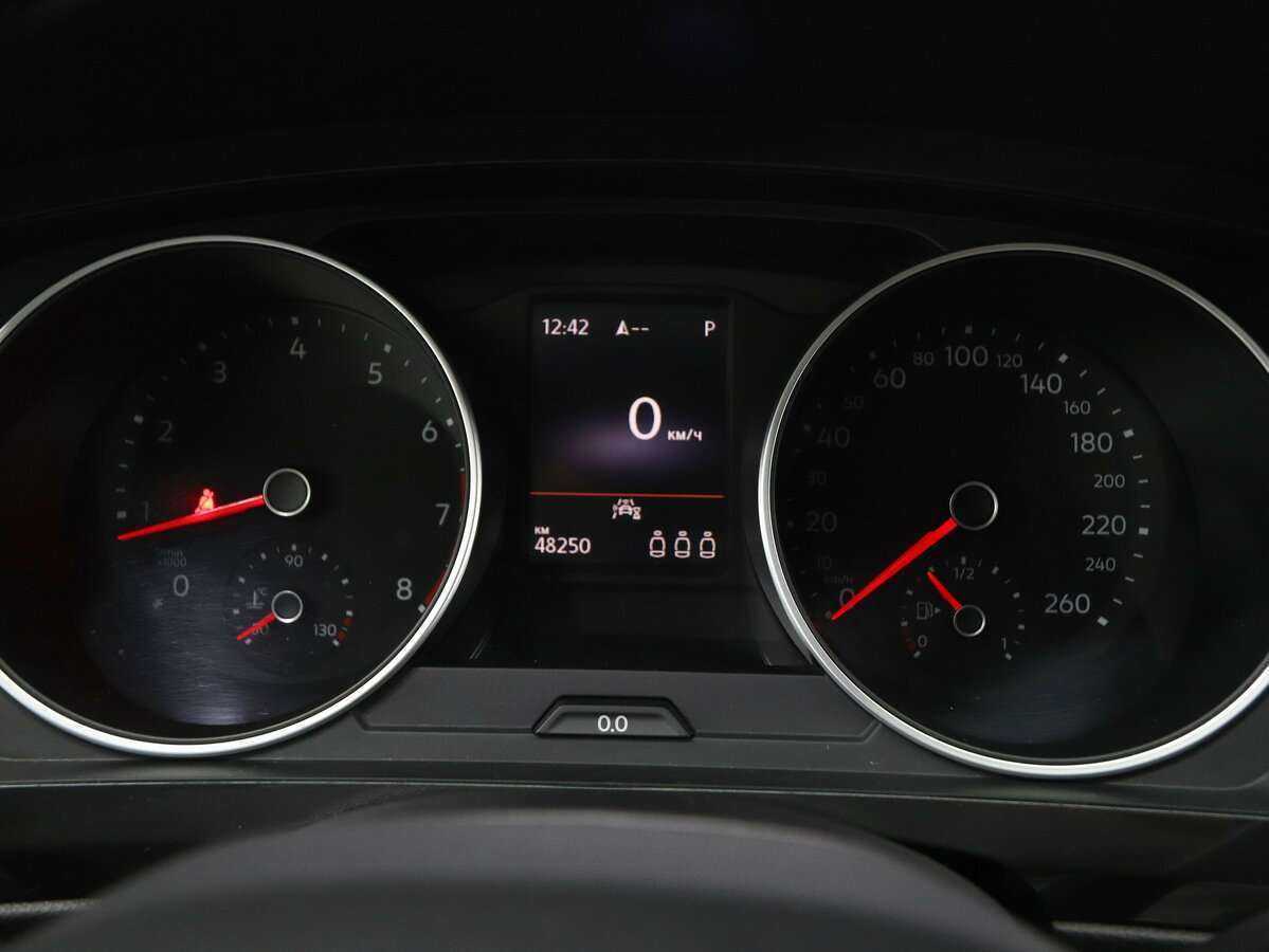 Купить Volkswagen Tiguan с пробегом. Фото: #17