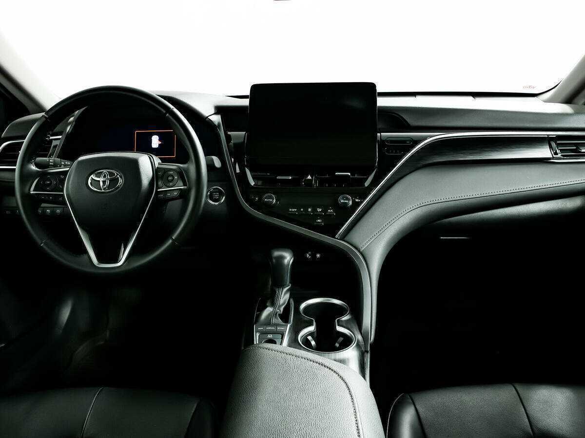 Купить Toyota Camry с пробегом. Фото: #10