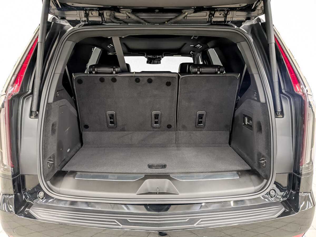 Купить Cadillac Escalade с пробегом. Фото: #9