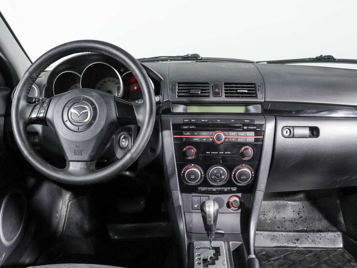 Купить Mazda 3 с пробегом. Фото: #11