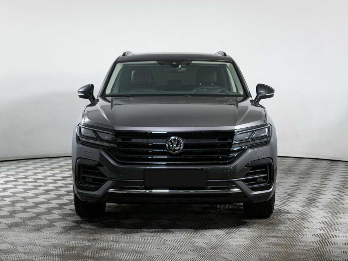 Купить Volkswagen Touareg с пробегом. Фото: #1
