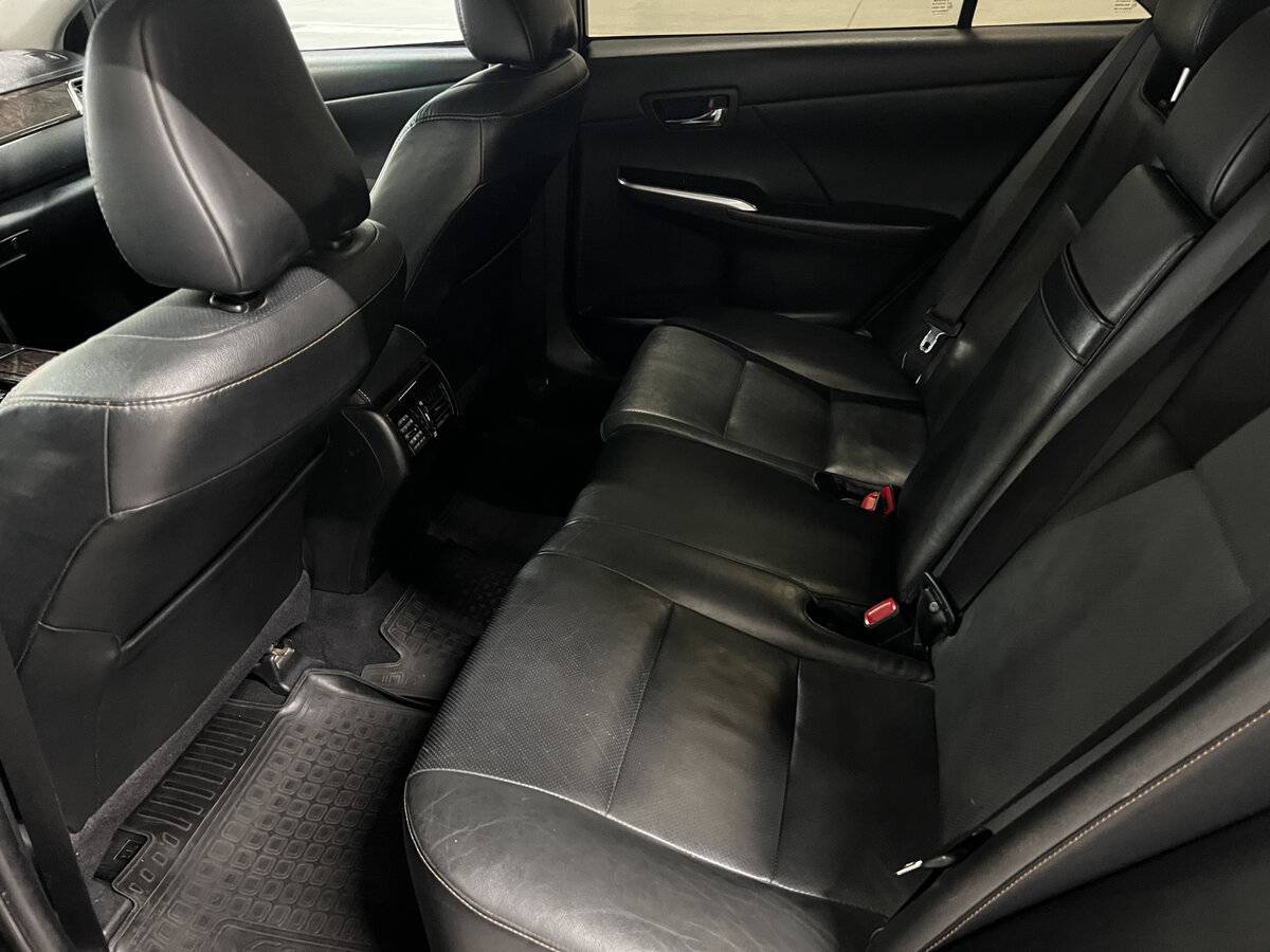 Купить Toyota Camry с пробегом. Фото: #11