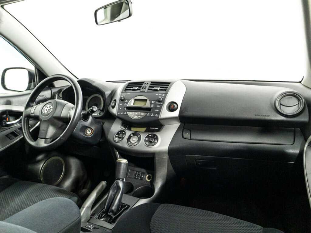 Купить Toyota RAV4 с пробегом. Фото: #8