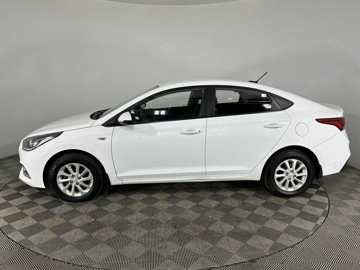 Купить Hyundai Solaris с пробегом. Фото: #4