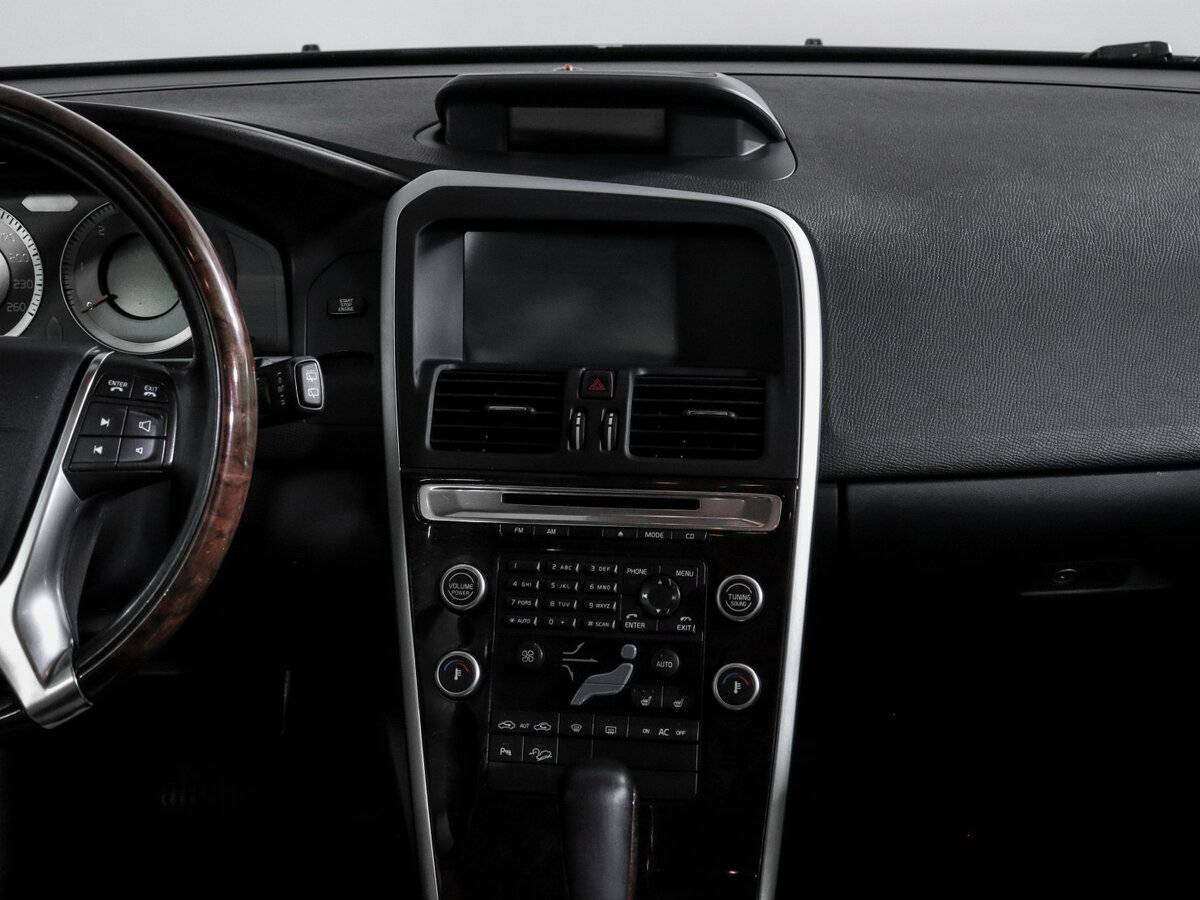 Купить Volvo XC60 с пробегом. Фото: #10