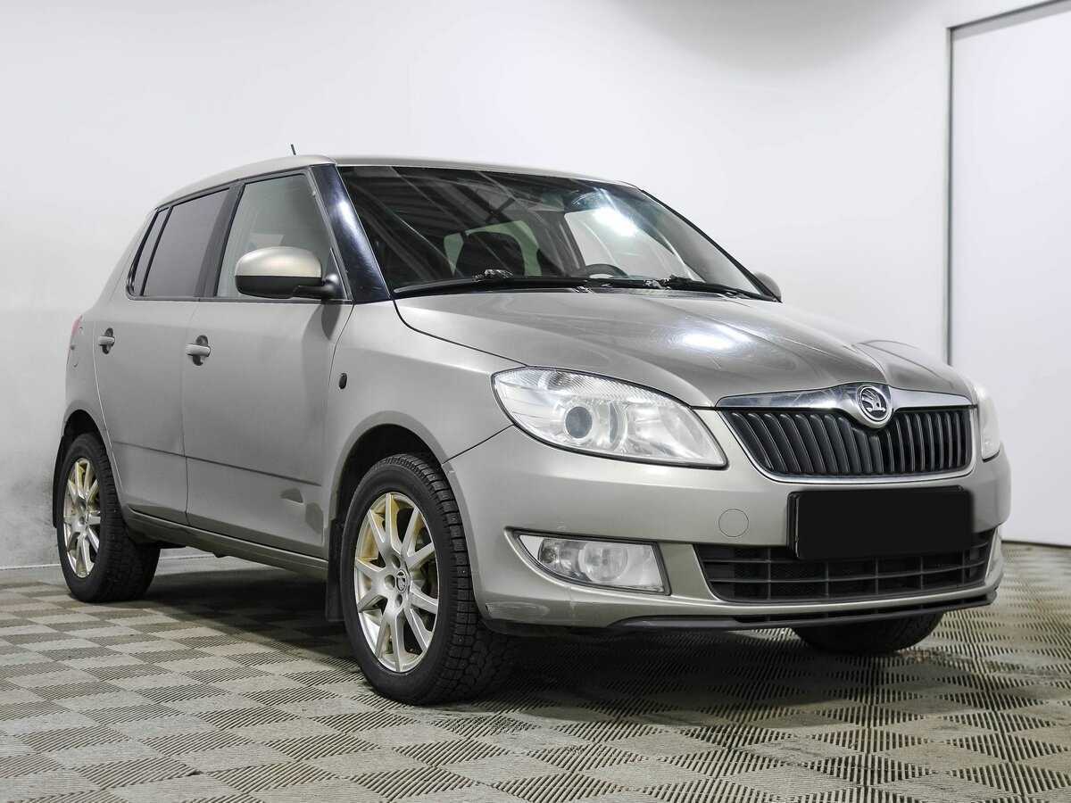 Купить Skoda Fabia с пробегом. Фото: #2
