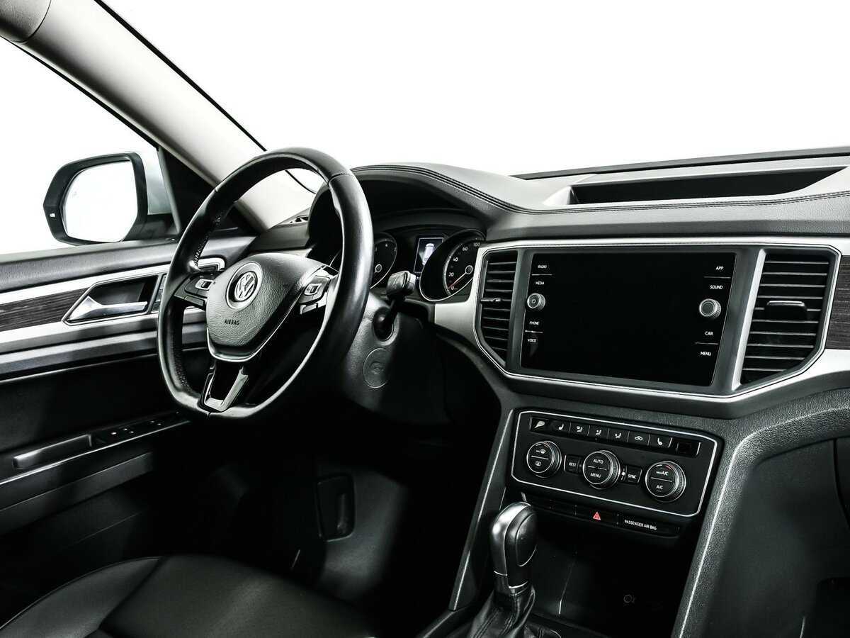 Купить Volkswagen Teramont с пробегом. Фото: #8