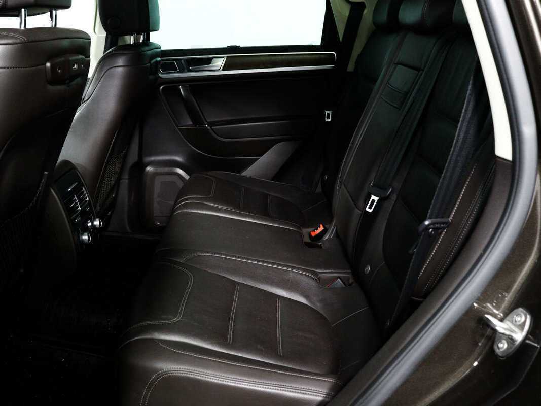 Купить Volkswagen Touareg с пробегом. Фото: #11