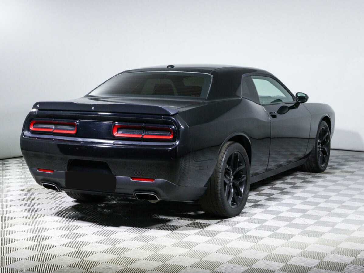 Купить Dodge Challenger с пробегом. Фото: #4