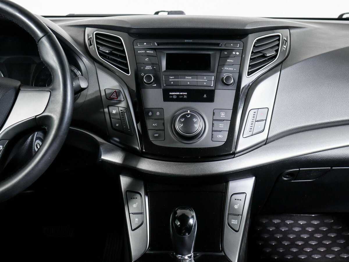 Купить Hyundai i40 с пробегом. Фото: #9