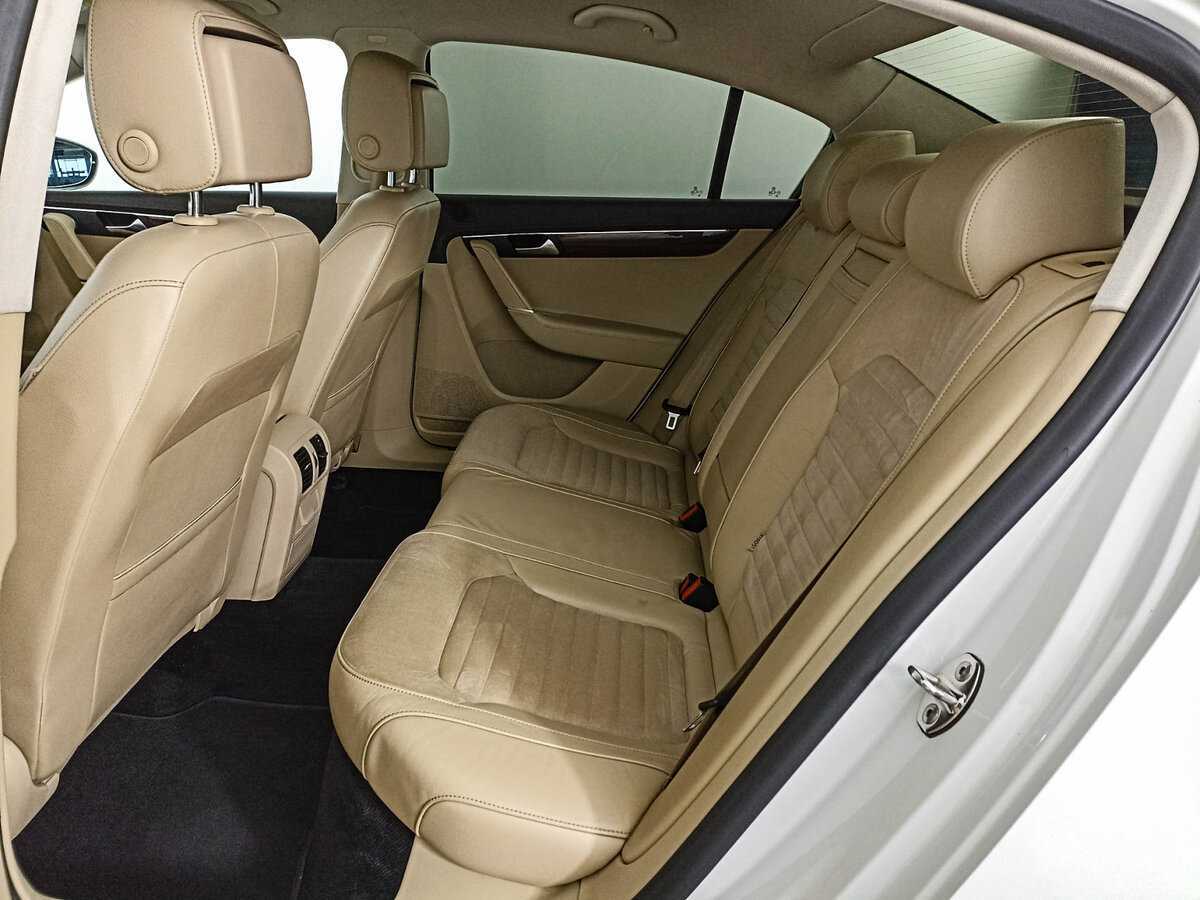 Купить Volkswagen Passat с пробегом. Фото: #9
