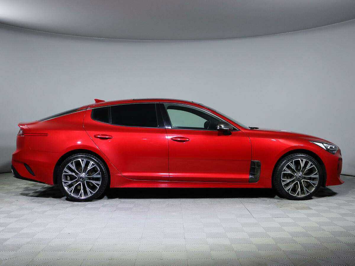 Купить Kia Stinger с пробегом. Фото: #3