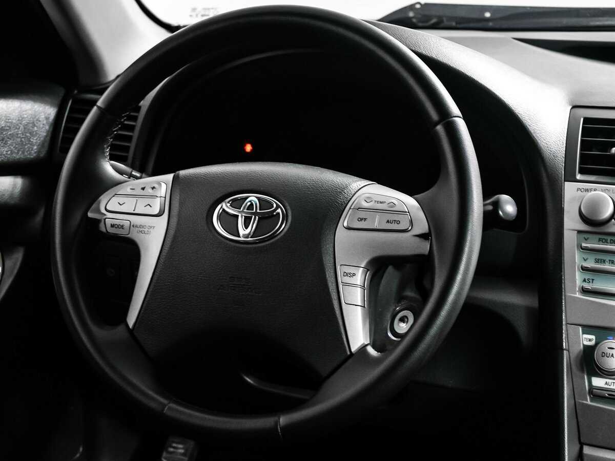 Купить Toyota Camry с пробегом. Фото: #11