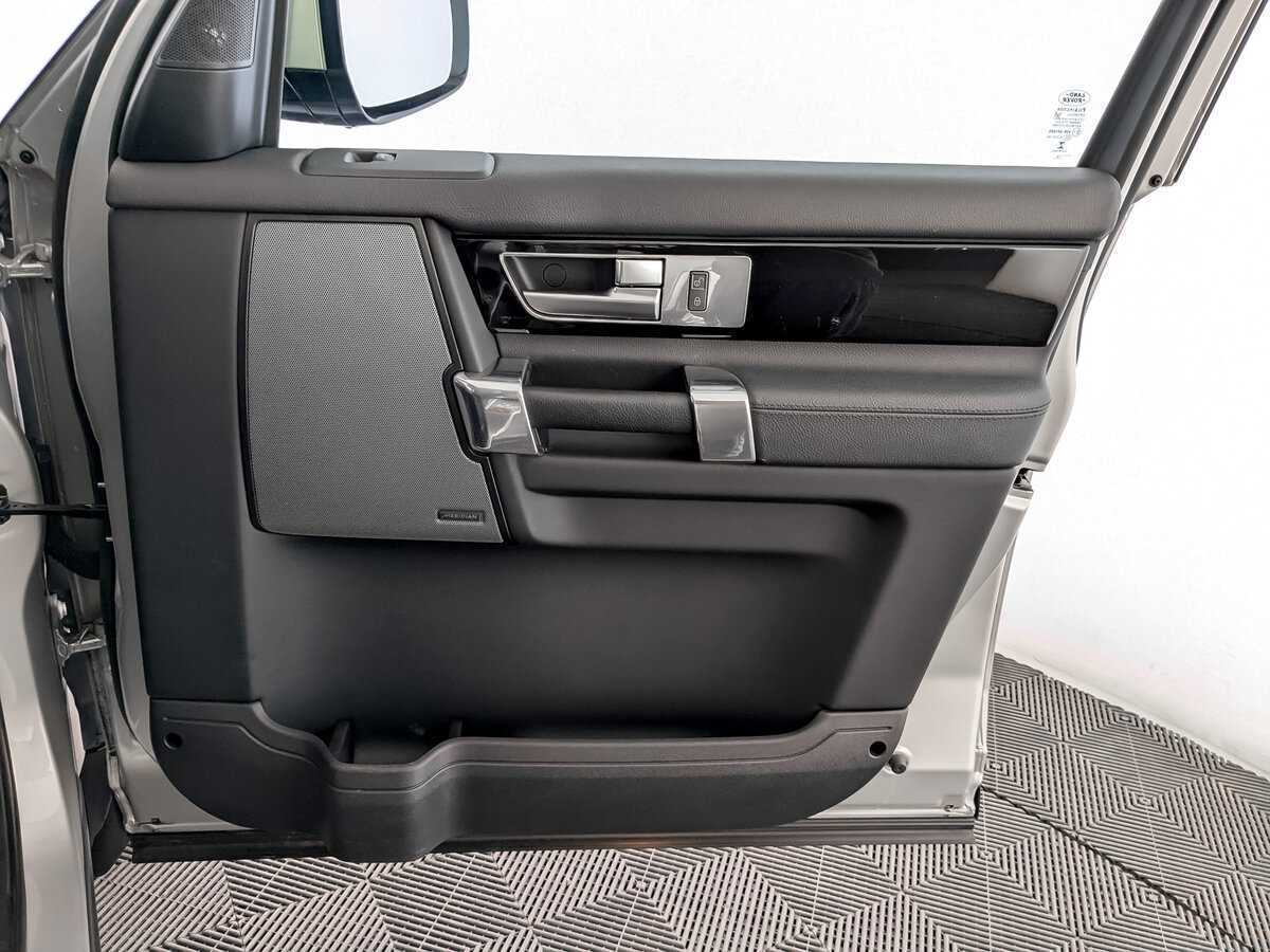 Купить Land Rover Discovery с пробегом. Фото: #22