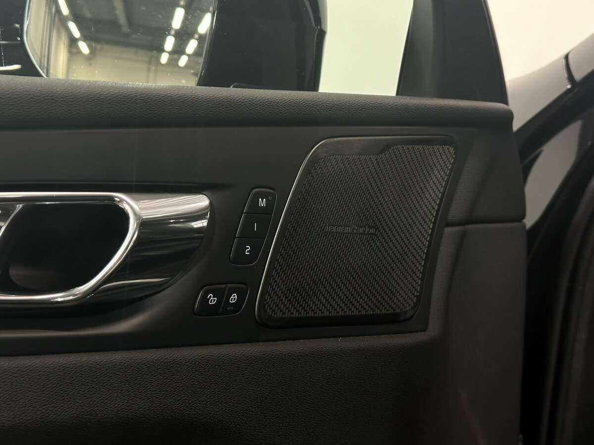 Купить Volvo XC60 с пробегом. Фото: #21