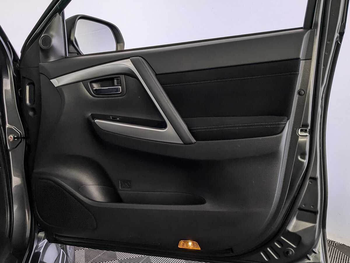 Купить Mitsubishi Pajero Sport с пробегом. Фото: #22