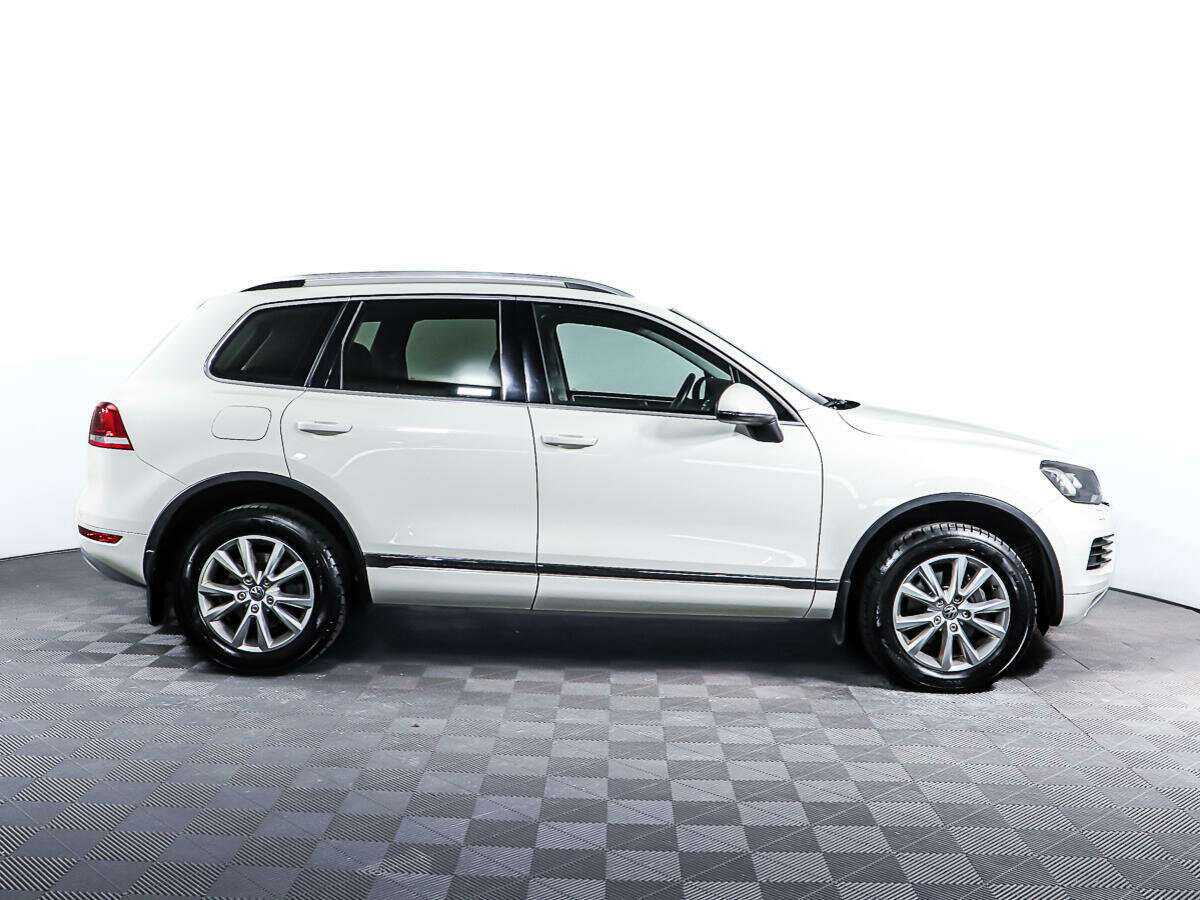 Купить Volkswagen Touareg с пробегом. Фото: #3