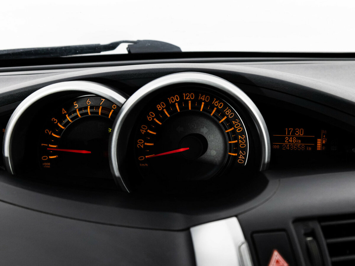 Купить Toyota Verso с пробегом. Фото: #17
