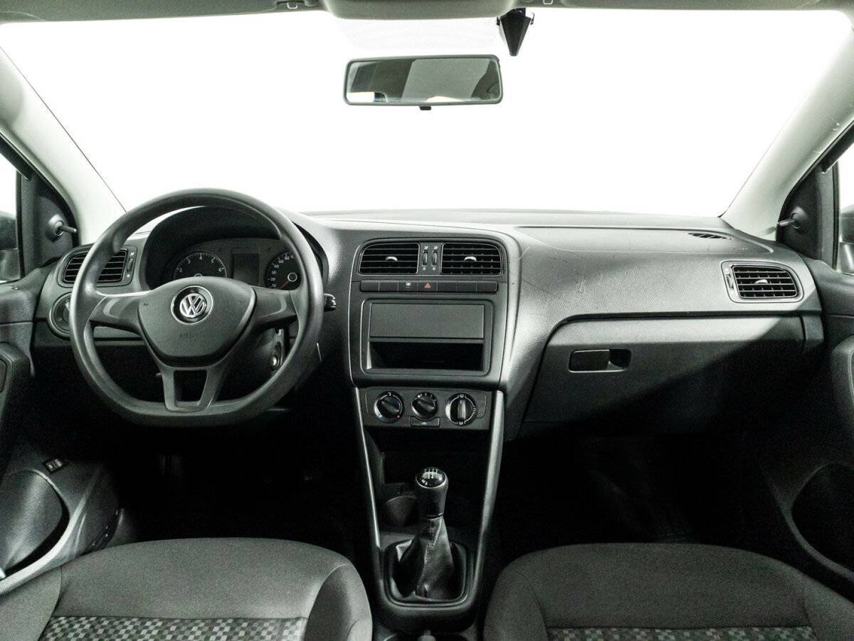 Купить Volkswagen Polo с пробегом. Фото: #12