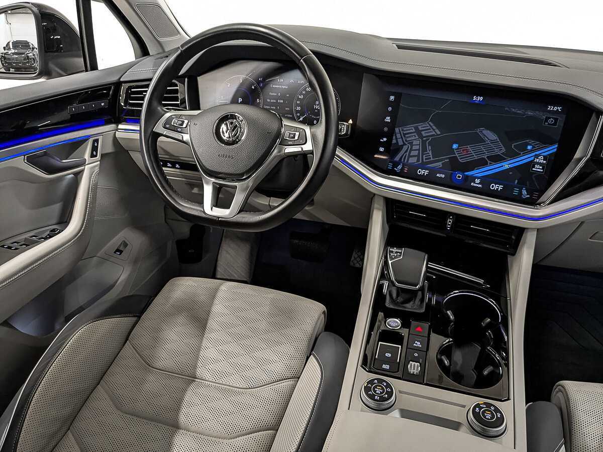 Купить Volkswagen Touareg с пробегом. Фото: #29