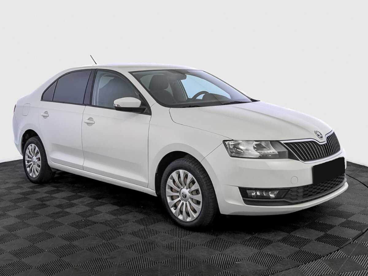 Купить Skoda Rapid с пробегом. Фото: #2