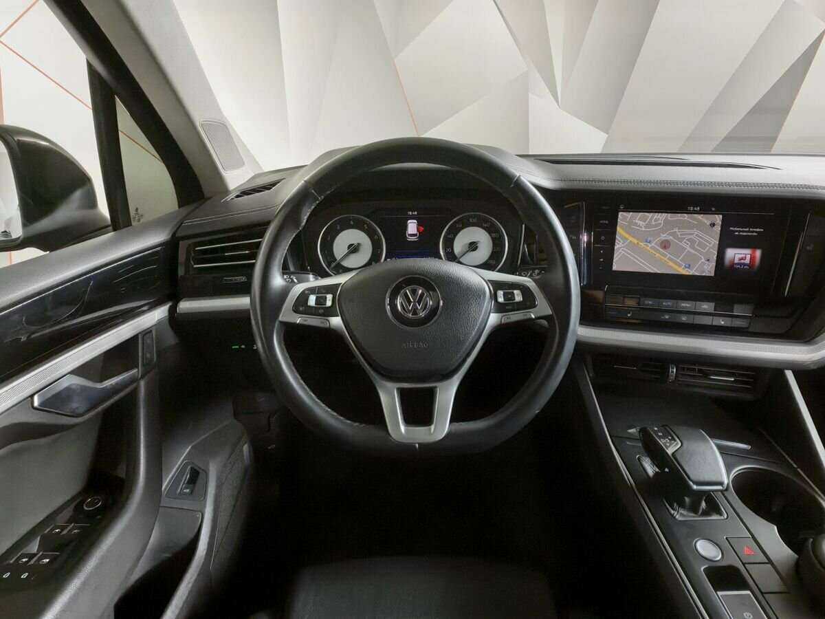 Купить Volkswagen Touareg с пробегом. Фото: #14