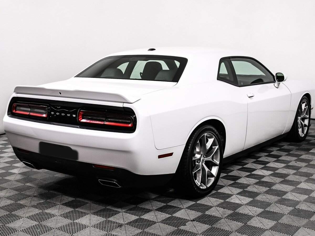 Купить Dodge Challenger с пробегом. Фото: #4