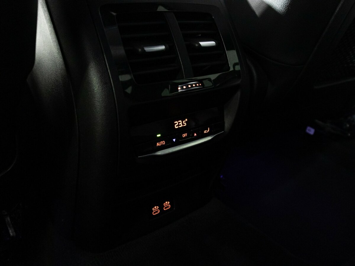 Купить BMW X3 с пробегом. Фото: #17