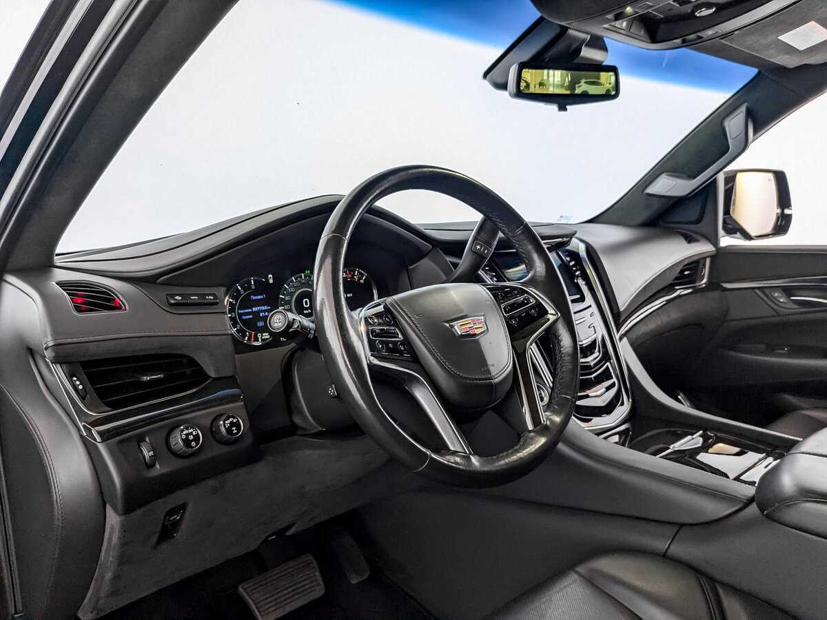 Купить Cadillac Escalade с пробегом. Фото: #13