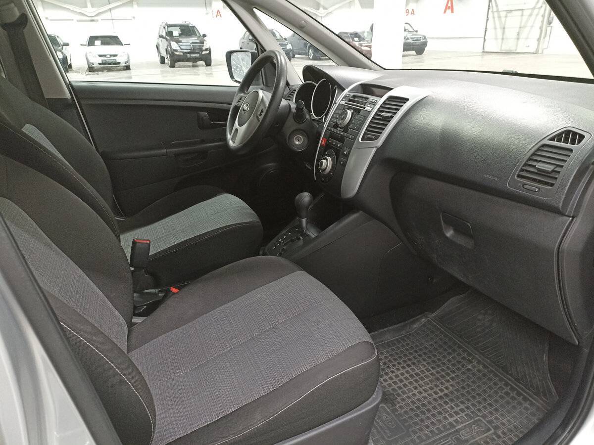 Купить Kia Venga с пробегом. Фото: #10