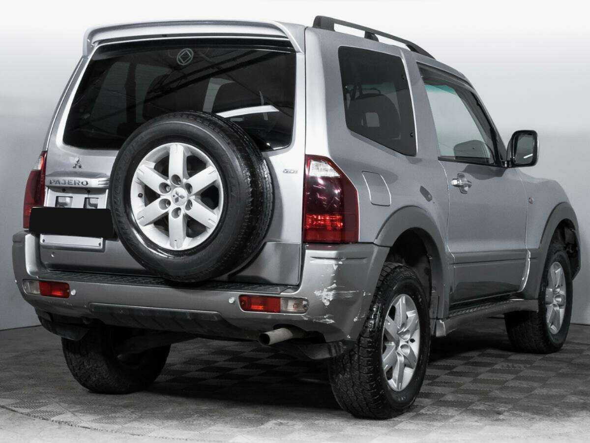 Купить Mitsubishi Pajero с пробегом. Фото: #4