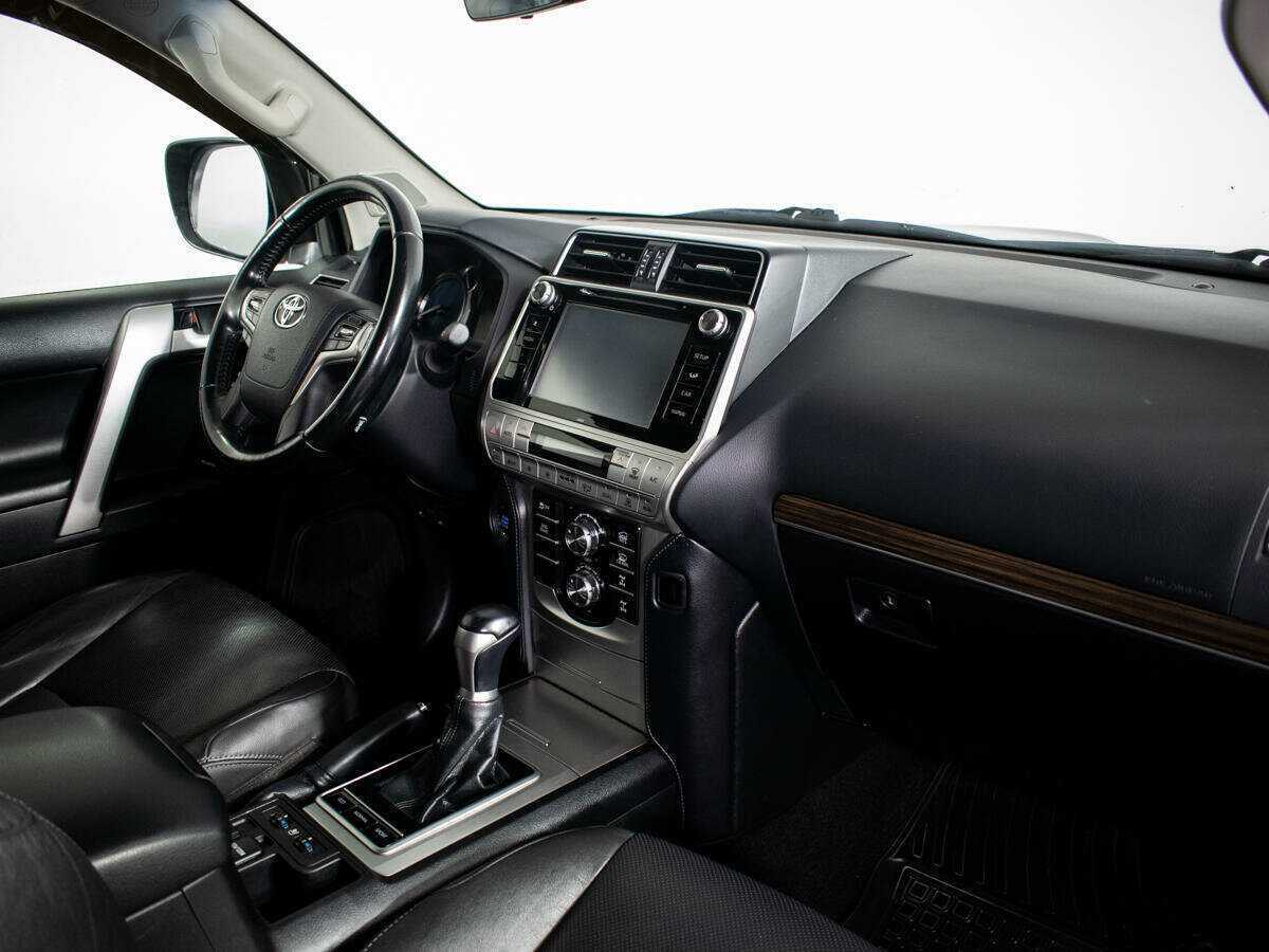 Купить Toyota Land Cruiser Prado с пробегом. Фото: #7