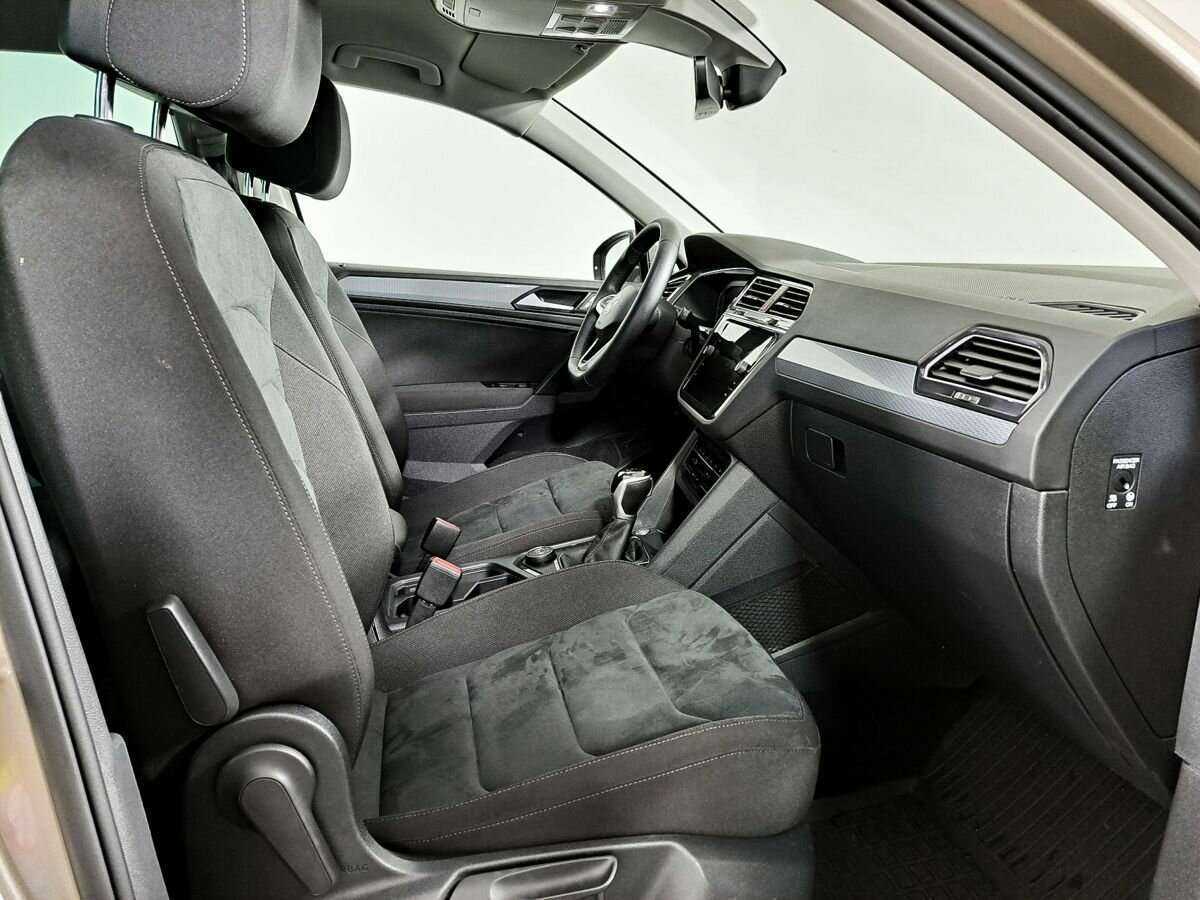 Купить Volkswagen Tiguan с пробегом. Фото: #8
