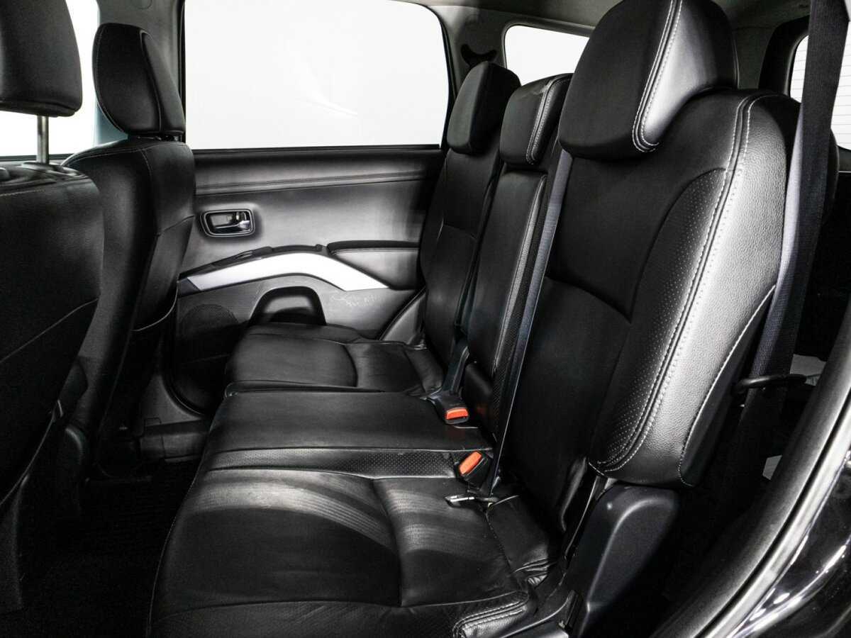Купить Mitsubishi Outlander с пробегом. Фото: #9