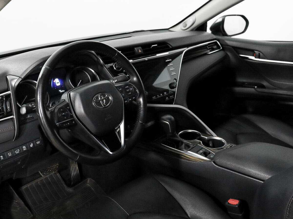 Купить Toyota Camry с пробегом. Фото: #8
