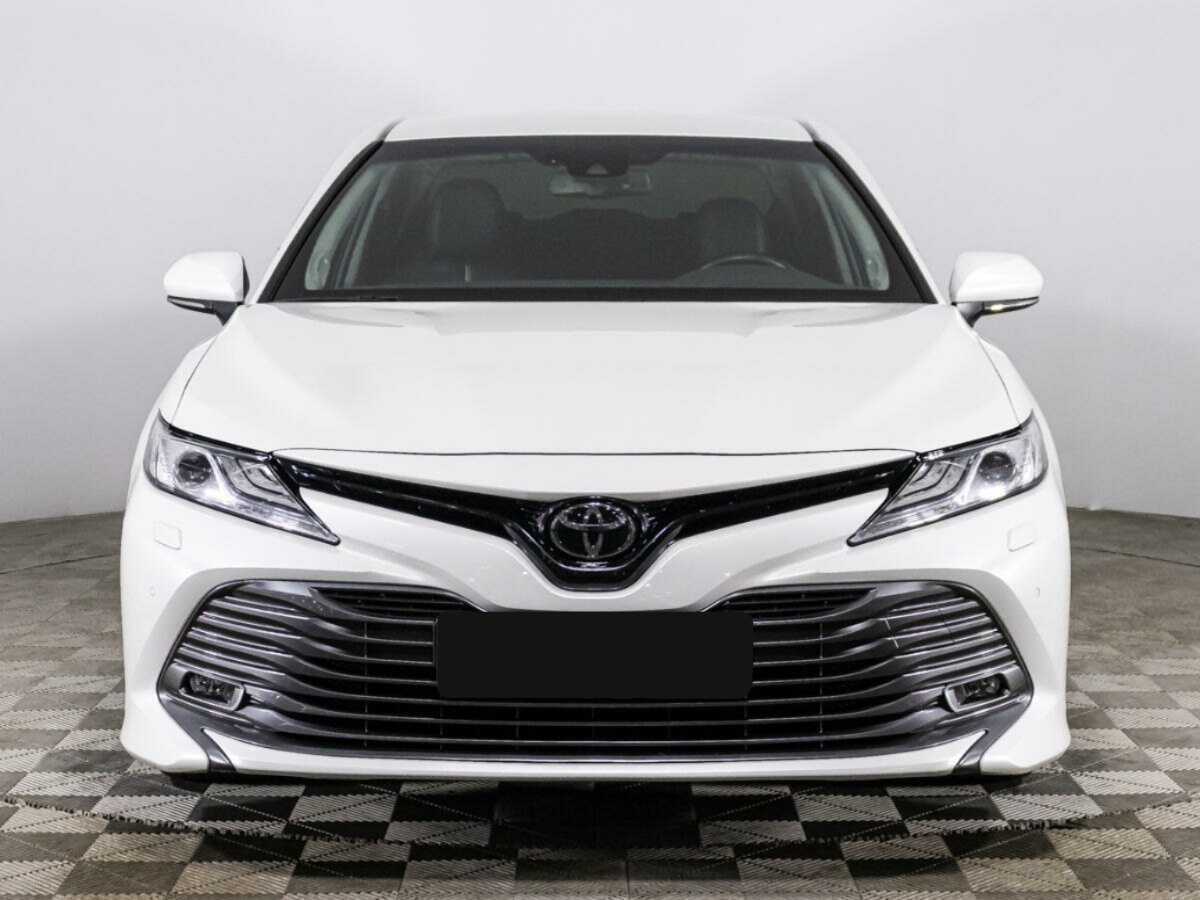 Купить Toyota Camry с пробегом. Фото: #2